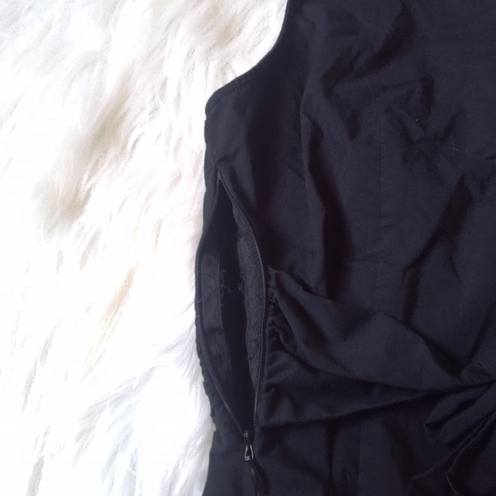 Black Sleeveless Tank Top Size Size 6 - Picture 4 of 4